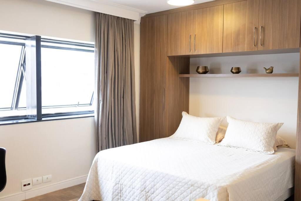 Apartamento 2705 - 2705 •le Premier Jd. Paulista *